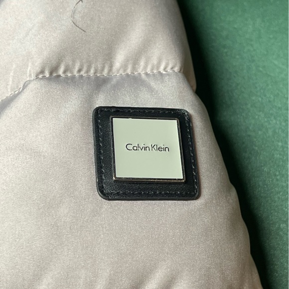 Light Gray Calvin Klein Coat. Women's small. Great condition. Warm. - Picture 4 of 7